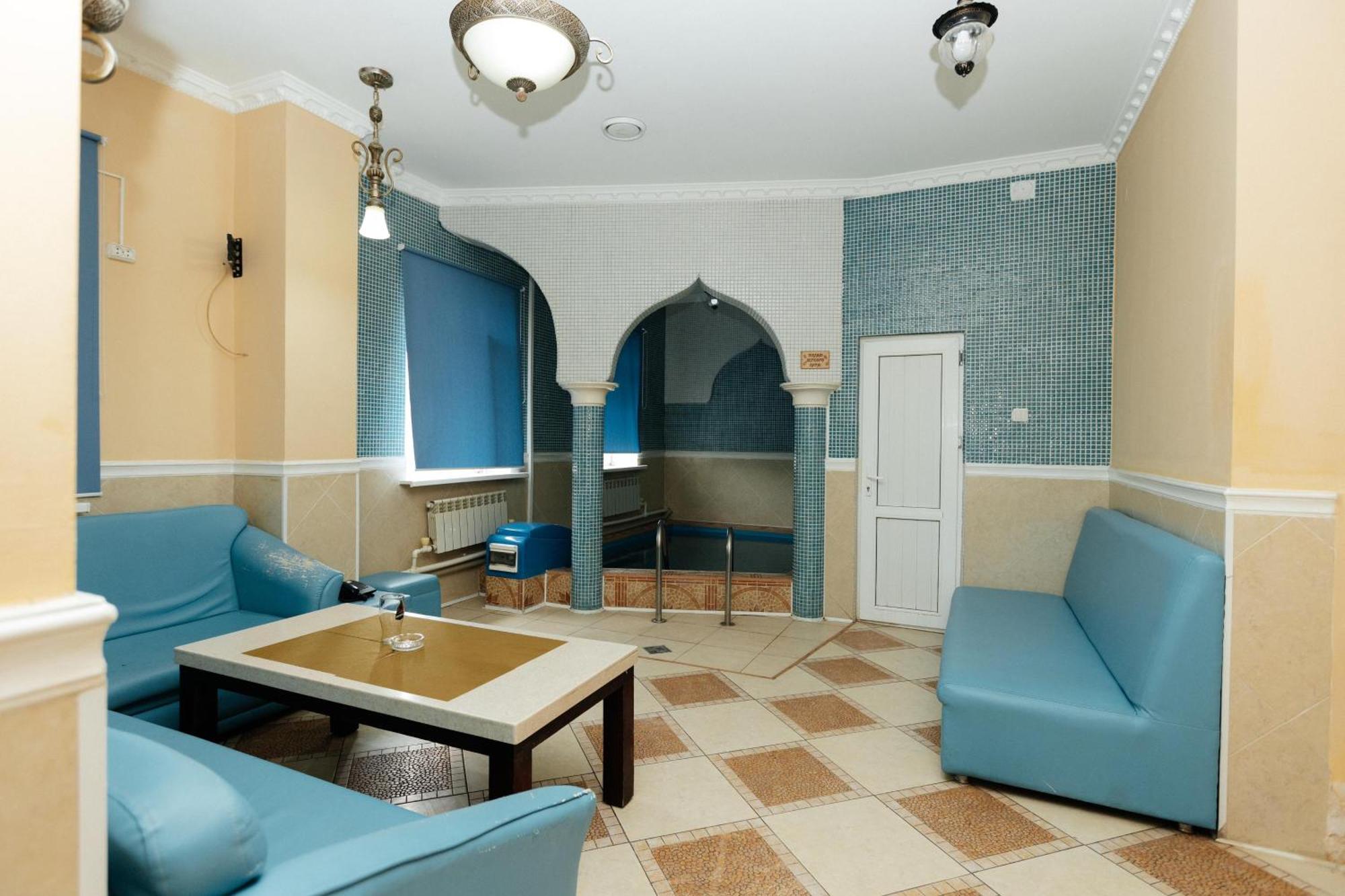 Alcazar Hotel Atyrau Ngoại thất bức ảnh